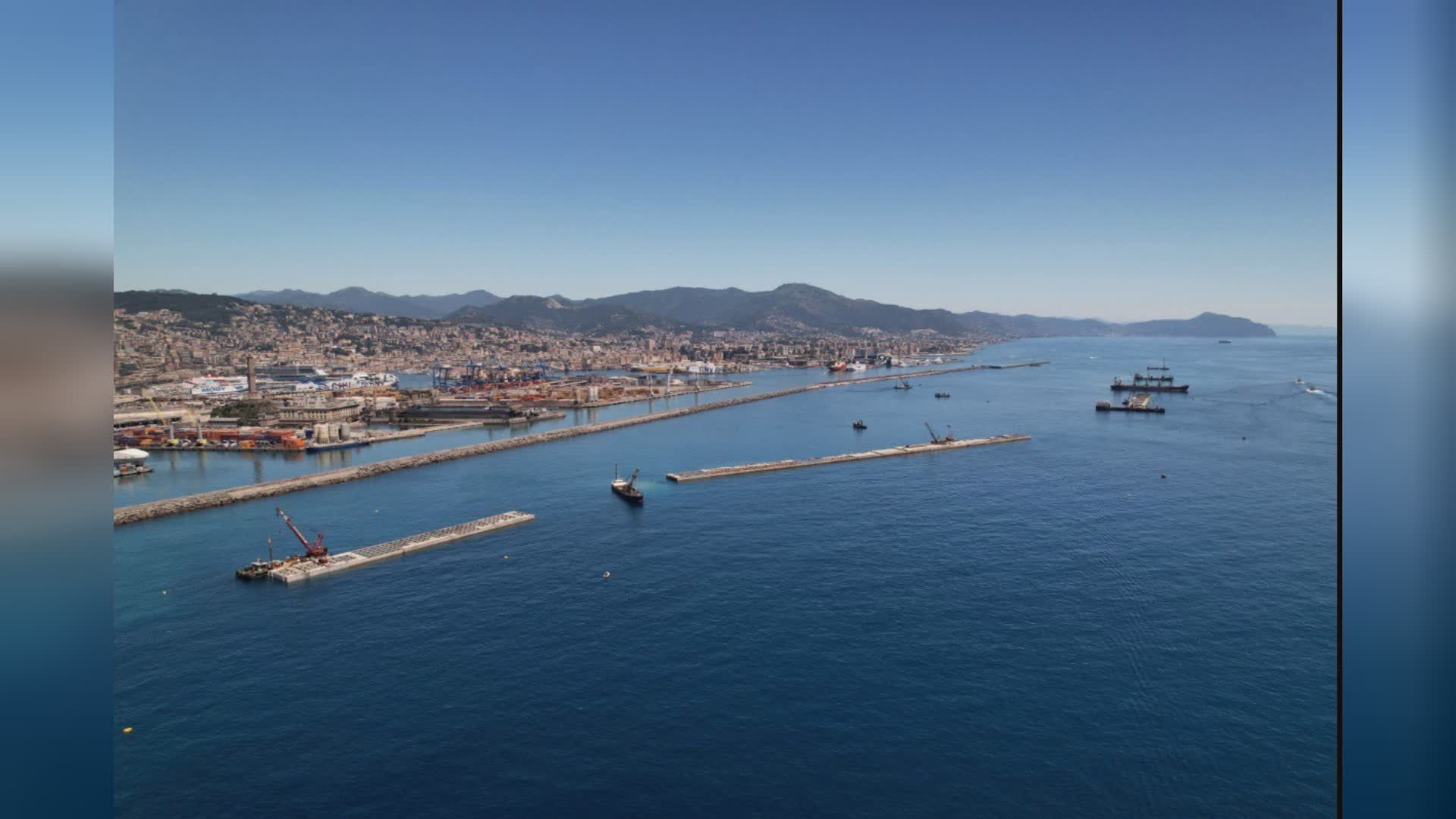 Nuova diga di Genova, posato il 24° cassone in mare aperto