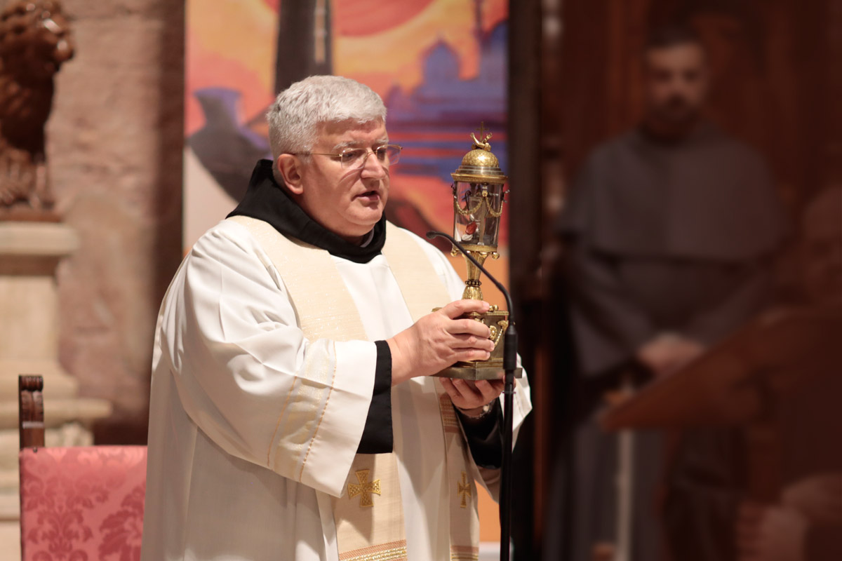 Comunione e Cresima lo stesso giorno, la nuova frontiera della chiesa