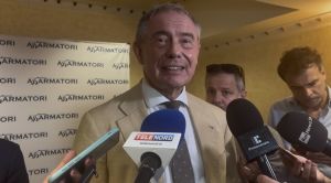 Ex Ilva, Urso: “Lo Stato non può dare altre risorse oltre i 390 milioni autorizzati dall’Ue, ora tutti si assumano le proprie responsabilità”