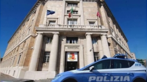 Rapina durante l'Adunata degli alpini a Genova, arrestati tre minori stranieri non accompagnati