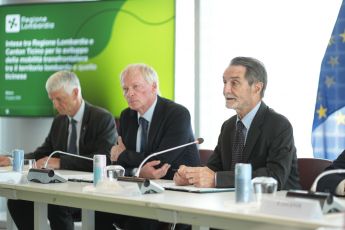 Mobilità transfrontaliera, intesa tra Regione Lombardia e Canton Ticino: più treni, autobus e integrazione dei servizi di trasporto