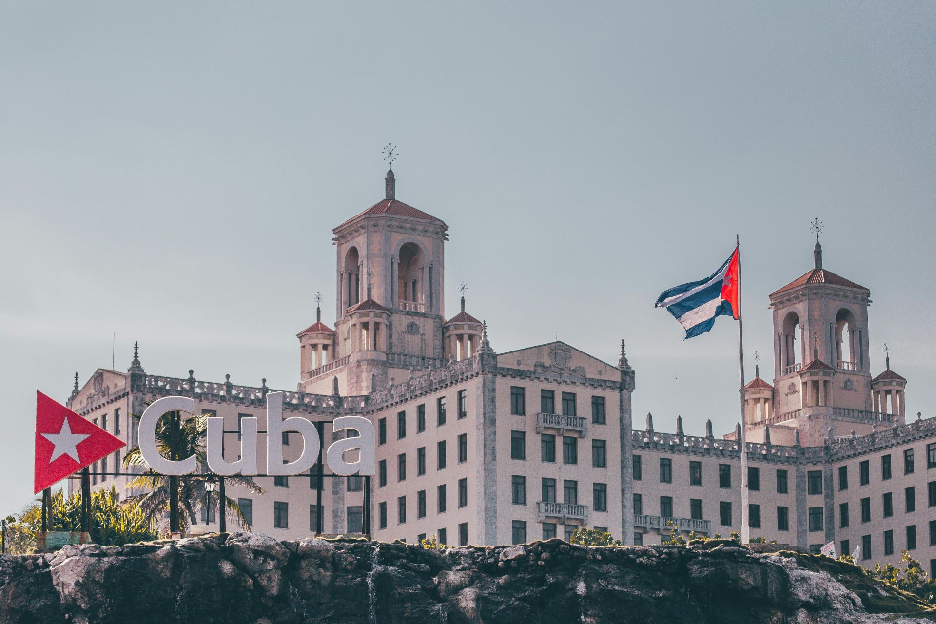 Cuba tra crisi e riforme: Díaz-Canel accelera su modello cinese, mercato e rinnovabili