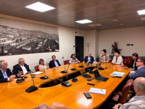 Autotrasporto, sospeso il fermo nei porti liguri: accordo su 25 milioni di ristori per il 2025