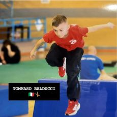 Il giovanissimo Tommaso Balducci campione italiano di parkour freestyle