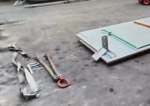 Genova, due indagati per la morte dell'operaio a Voltri. La dinamica dell'incidente ripresa da un video