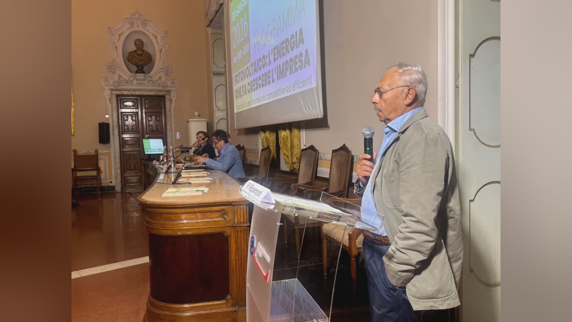 Fotovoltaico, il punto a Genova sull'energia del futuro. Attanasio: "Leva di crescita per le imprese"