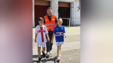 A.S.T.er lancia la campagna con Genoa e Samp contro gli adesivi sulla segnaletica stradale