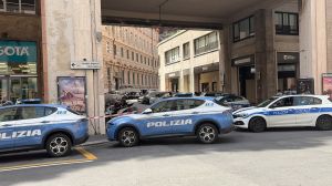 Genova: pacco sospetto in via Ceccardi, area transennata e intervento degli artificieri