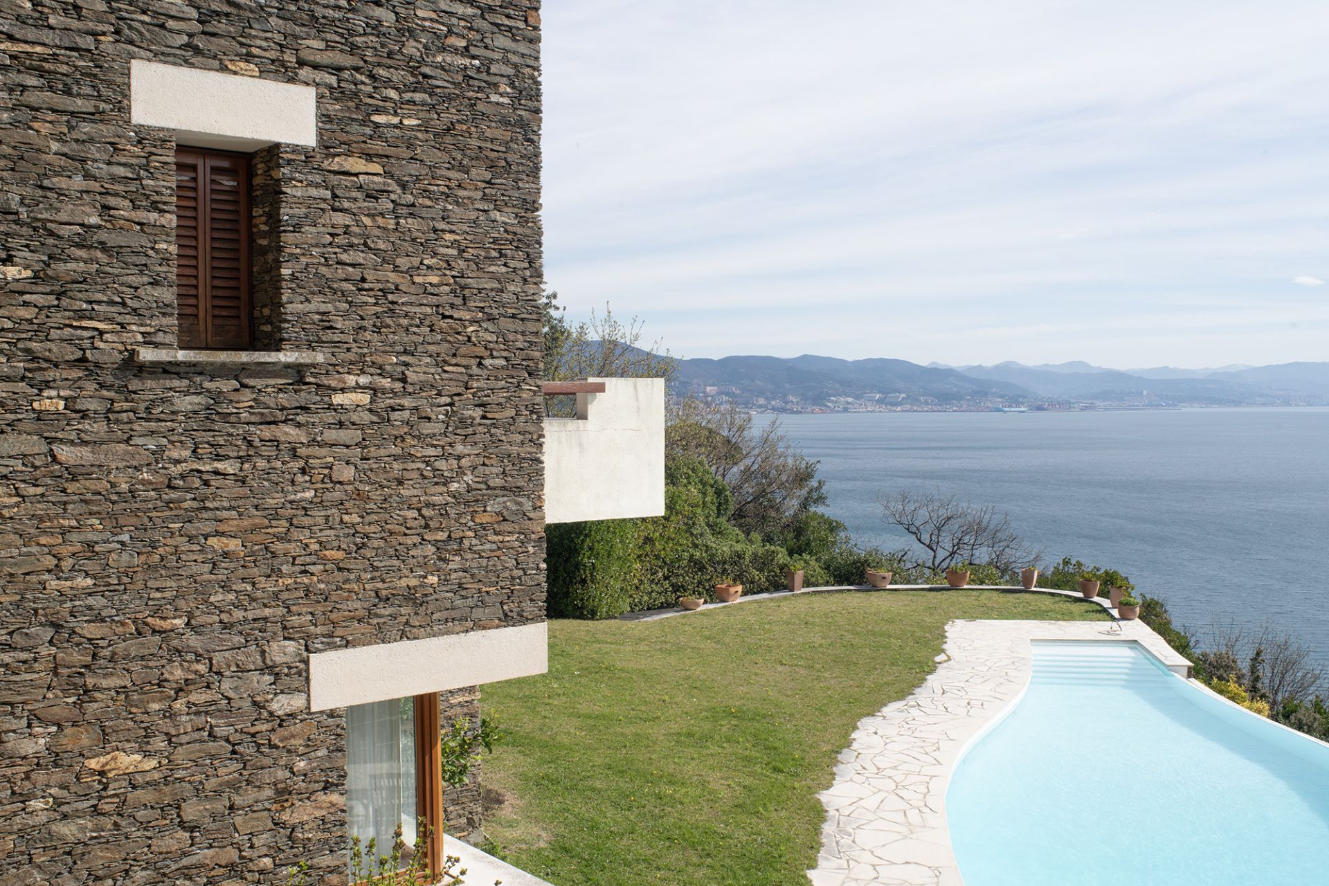 Arenzano, la Pineta diventa un laboratorio di architettura: torna il festival "Abitare la Vacanza / Pineta Modernissima"