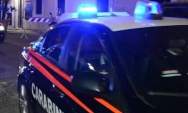 Genova, fuggono all'alt dei carabinieri su uno scooter rubato: denunciati due minori, uno finisce in carcere