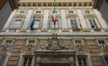 Genova, approvato il piano da 2 milioni per rinnovare l'illuminazione pubblica: nel 2026 nuovi interventi in città