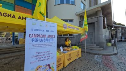 Un mercato a cielo aperto all'ospedale Gaslini di Genova: un patto fra medici e agricoltori