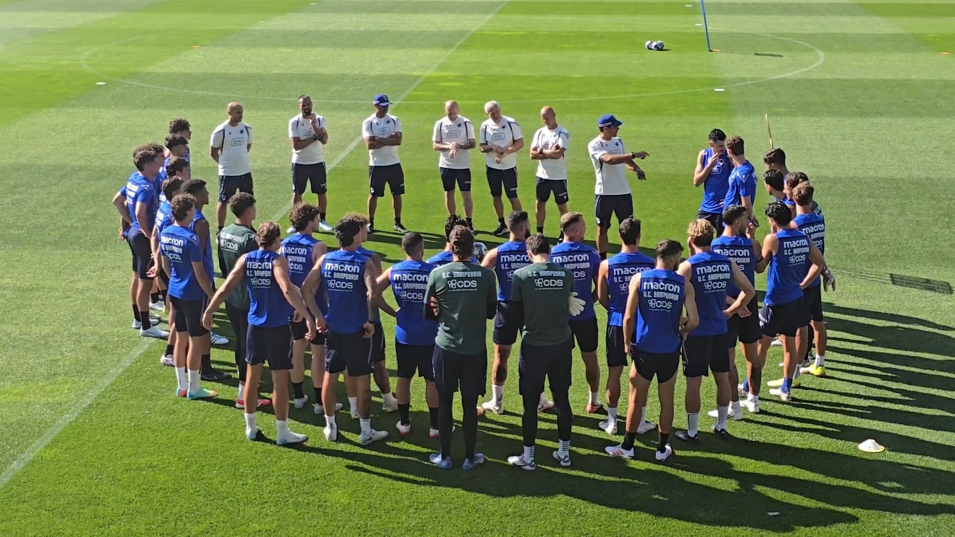 Sampdoria, primo allenamento a Temù: personalizzato per Insigne. C'è anche il CEO Fredberg