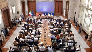 Auto, Urso all'Ue: "La crisi sta investendo tutta la filiera: subito le riforme"