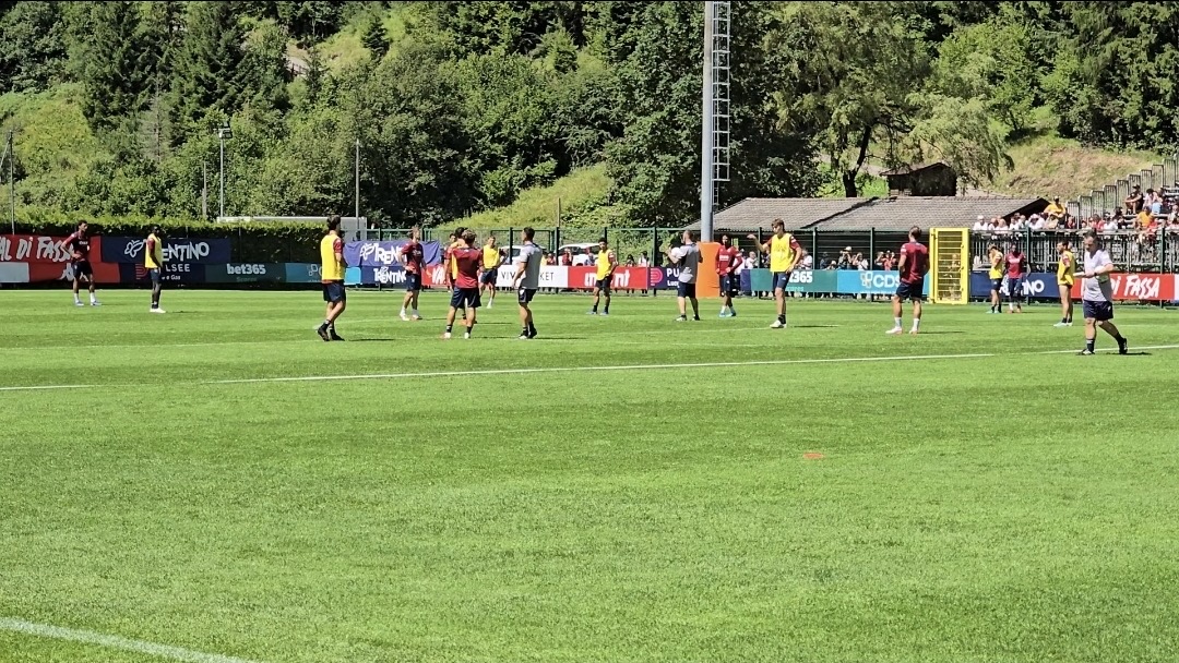 Genoa, tanto pallone nel Day 2 a Moena: segnali positivi da Colombo e Vitinha, Traorè atteso in serata