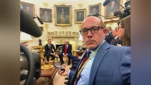 Morto improvvisamente Daniele Compatangelo, giornalista savonese de La 7 che fece lo scoop su Trump e Meloni