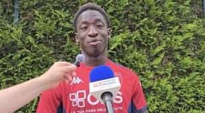 Genoa, Doucouré: “Sono forte fisicamente e con la palla. Essere qui in ritiro è un sogno, ma voglio crescere ancora”