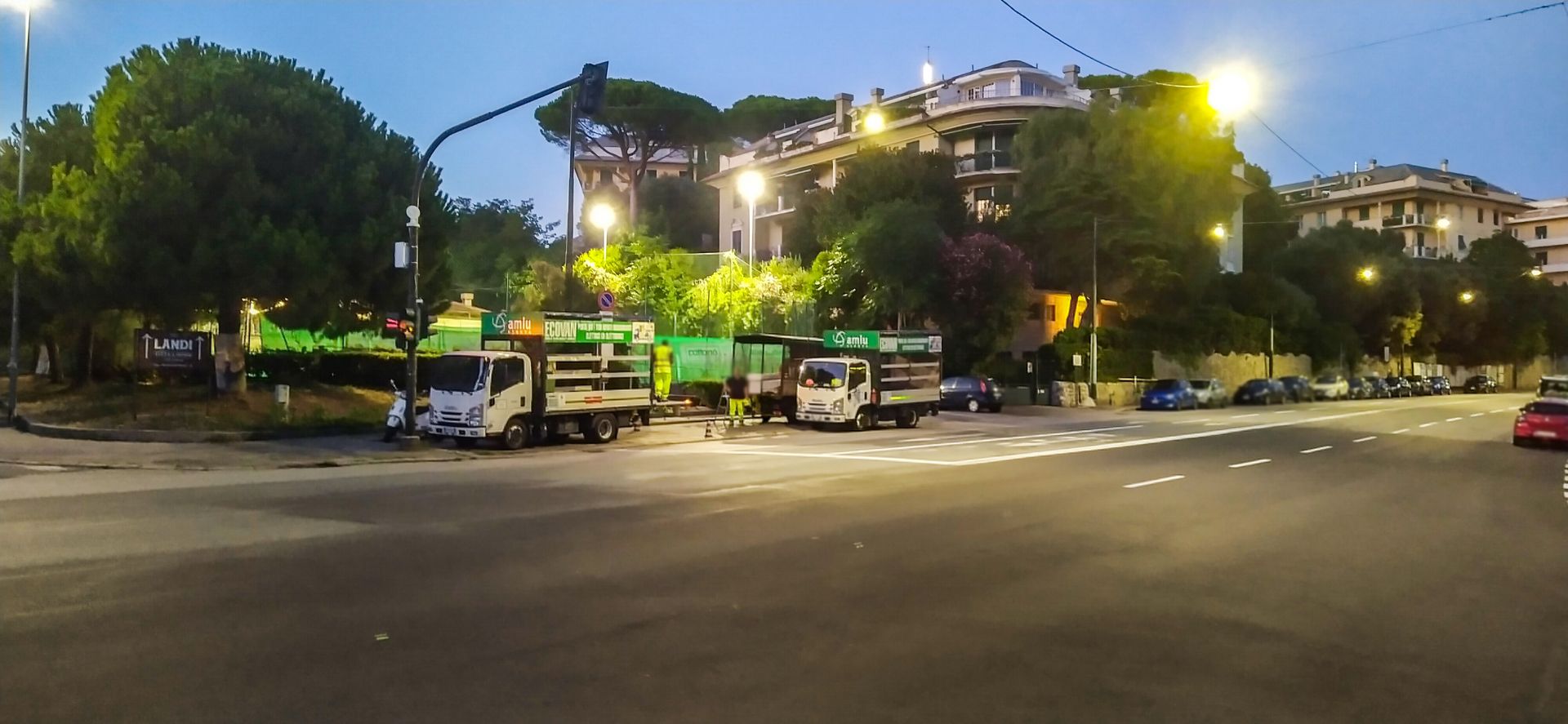 Genova, Amiu, tornano gli Ecovan Night: raccolta serale dei rifiuti ingombranti fino al 28 agosto