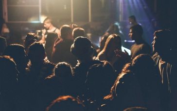 Discoteca abusiva in stabilimento balneare di corso Italia, maxi multa per il titolare