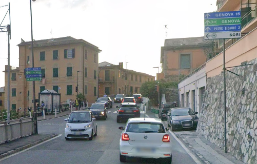 Incidente mortale a Sori, vittima un motociclista: fatale lo scontro con un'automobile
