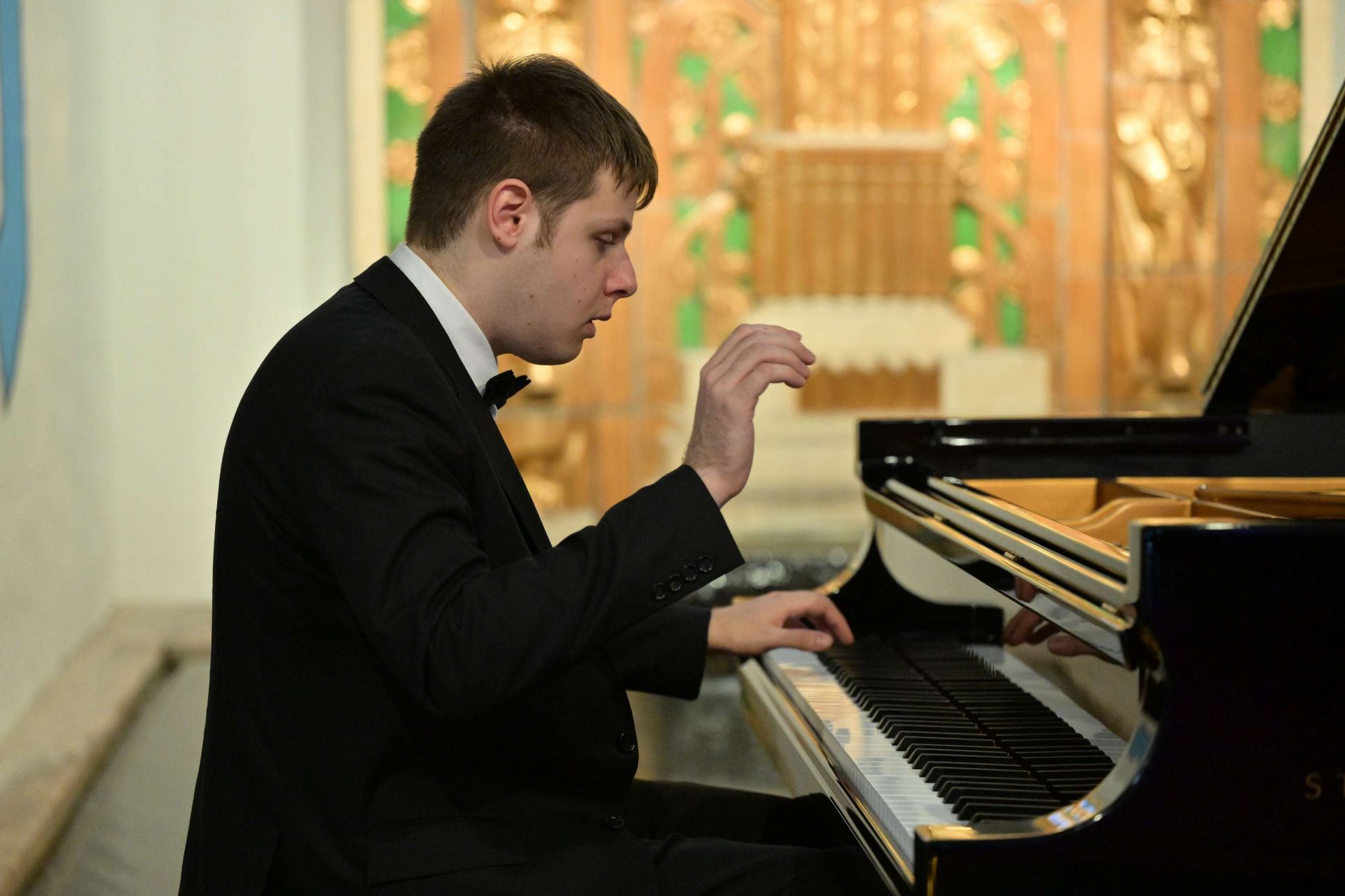 GOG, Notturni en plein air, il 6 agosto a Palazzo Ducale il recital di Dmitry Yudin: un viaggio tra Bach, Poulenc, Griffes e Liszt