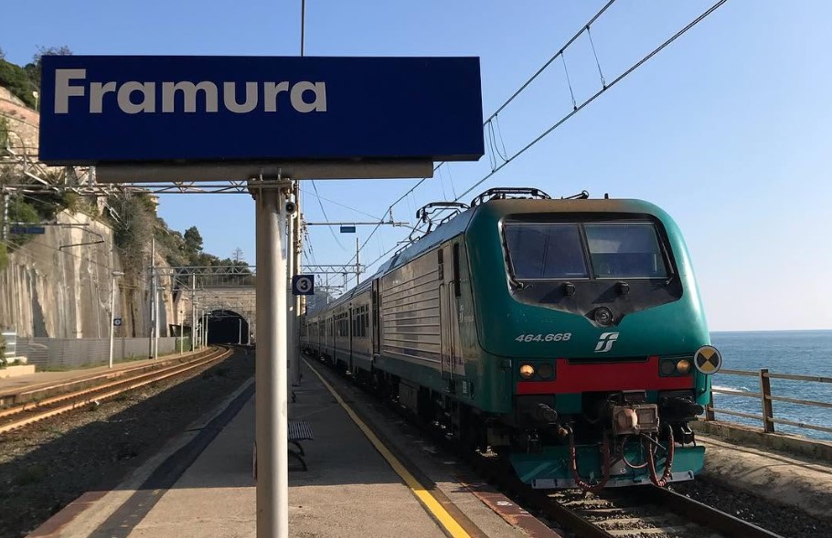 Deiva Marina: investito da un treno sui binari verso Framura, muore a 33 anni