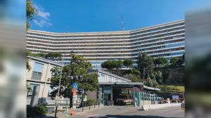 Carasco: rovinosa caduta in parapendio, uomo in codice rosso al "San Martino"