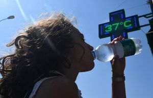 Caldo in Liguria, bollino rosso anche sabato: settimo giorno consecutivo 