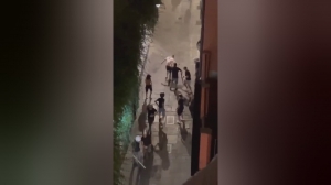 Genova, notte di guerriglia nel centro storico. Possibile regolamento di conti tra tifosi