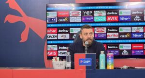 Genoa, De Rossi: "Non soddisfatto delle amichevoli".  Norton-Cuffy sul piede di partenza