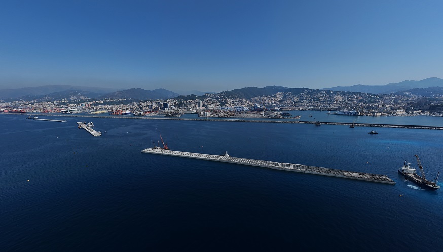 Diga di Genova, posato nuovo mega cassone: l'opera raggiunge 1.5 km di lunghezza