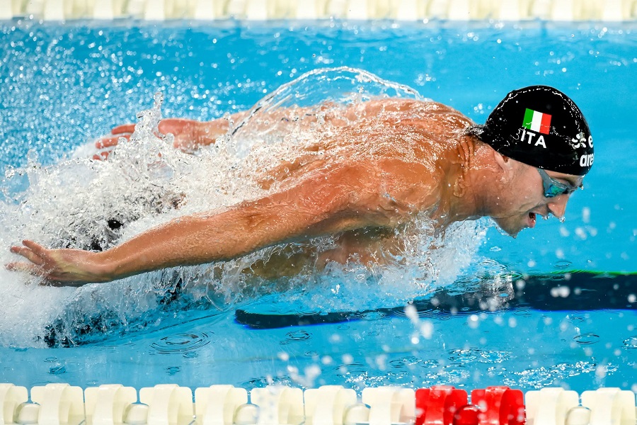Europei di nuoto, il ligure Razzetti conquista la medaglia d'argento nei 400 misti