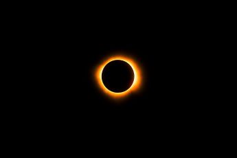 Sarà un'eclissi di sole 'timida', Riva (Osservatorio del Righi) a Telenord: "Nel 2027 ne arriverà un'altra, ben più visibile"
