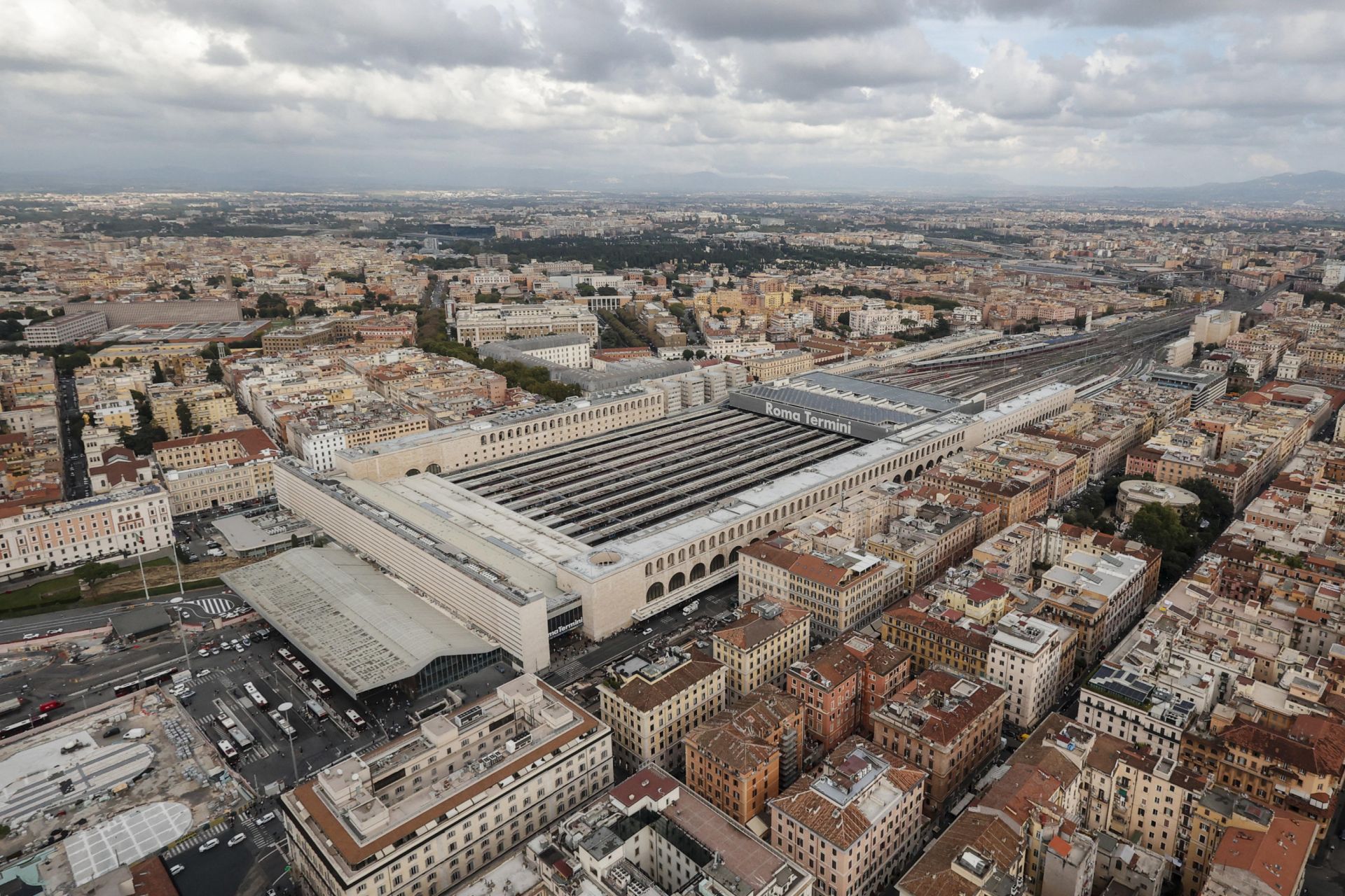 Roma investe oltre 110 milioni nel trasporto pubblico: in arrivo bus elettrici e a idrogeno