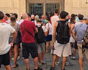 Abbonamenti Genoa, scatta la giornata unica di vendita libera: tifosi in coda già dal mattino