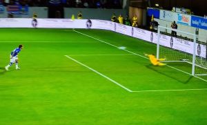 Sampdoria sottotono, la Cremonese vince 2-0 al Druso. Esposito fallisce il calcio di rigore del pari