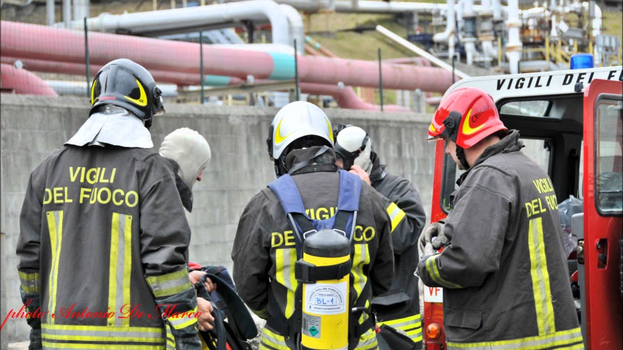 Allertati per perdita d'acqua, vigili del fuoco di Genova trovano cadavere mummificato