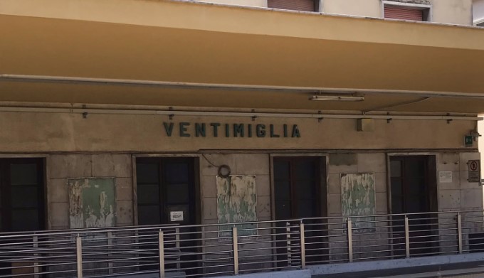 Ventimiglia: fulmine colpisce sala comando stazione, traffico ferroviario in tilt