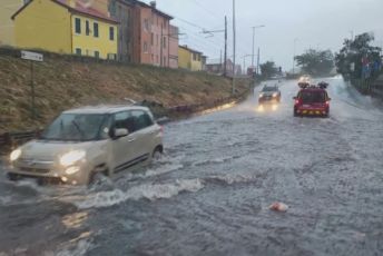Liguria, maltempo, Arpal chiude l’allerta arancione: vento oltre i 100 km/h, si contano i danni