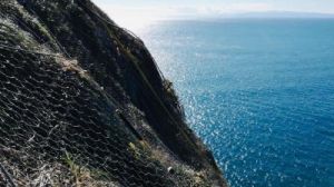 Camogli: 35enne ferito dopo una caduta a Punta Chiappa, soccorso in codice rosso, mobilitato l’elicottero Drago