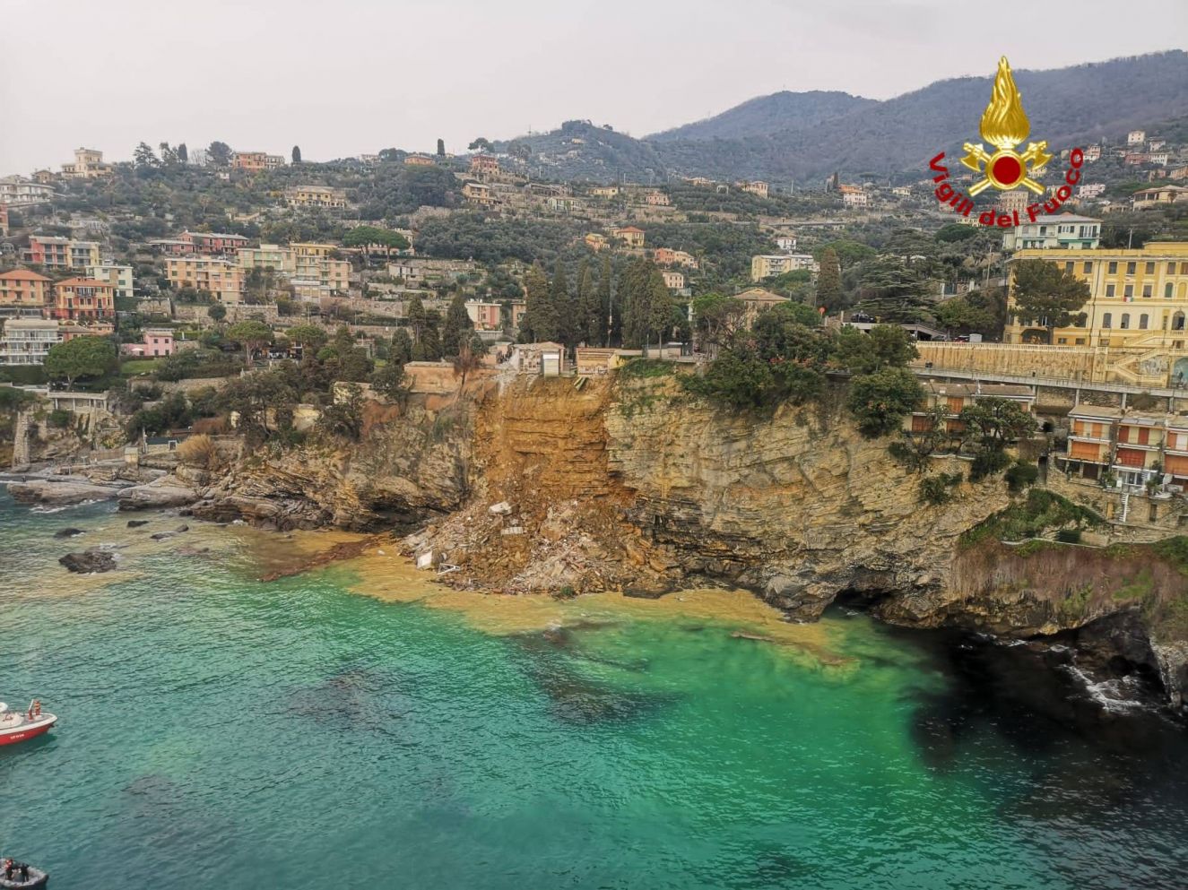 Camogli: ancora un crollo della falesia, nessun ferito