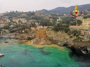 Camogli: ancora un crollo della falesia, nessun ferito