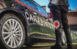 Genova: 94enne aggredito e rapinato della collanina d'oro, caccia al bandito