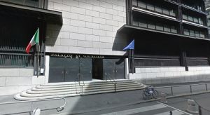 Genova, narcotizza marito e lo deruba, per giudice rischio escalation violenta: la donna resta in carcere