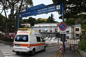 Ospedale San Martino, grave paziente ricoverato per infezione da meningococco