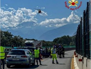 Tragedia in Val Susa: muoiono due ventenni genovesi in incidente sulla A32