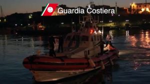 Tellaro, giallo su canoista disperso, interrotte le ricerche: dubbi sull'attendibilità della segnalazione d'allarme