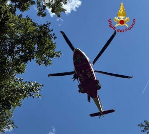 Scivola in un dirupo mentre cerca funghi e muore, tragedia a Montebruno