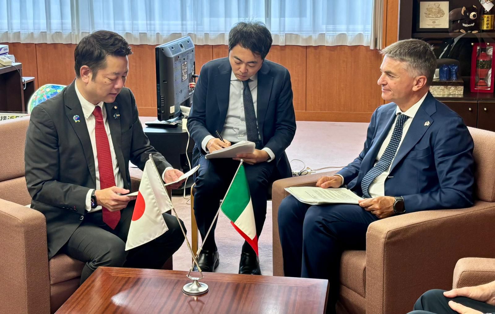 Trasporti, Rixi a Tokyo: “Italia e Giappone rafforzino la cooperazione su infrastrutture e innovazione”