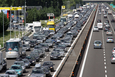 Controesodo dalle vacanze, bollino rosso per tutto il weekend: in viaggio oltre 27 milioni di automobilisti. I tratti più a rischio coda in Liguria